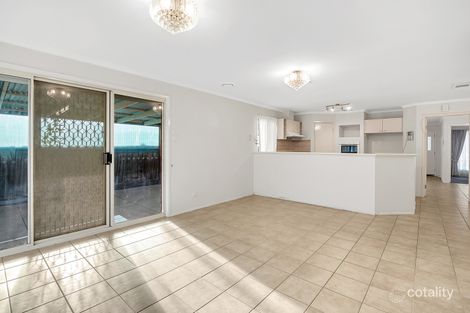 Property photo of 28 Sutherland Way Roxburgh Park VIC 3064