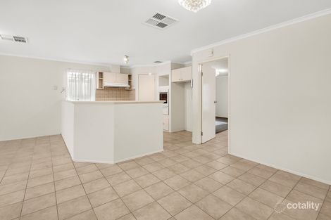 Property photo of 28 Sutherland Way Roxburgh Park VIC 3064