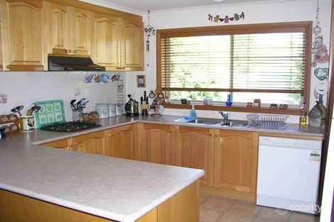 Property photo of 3 Floret Place Narre Warren VIC 3805