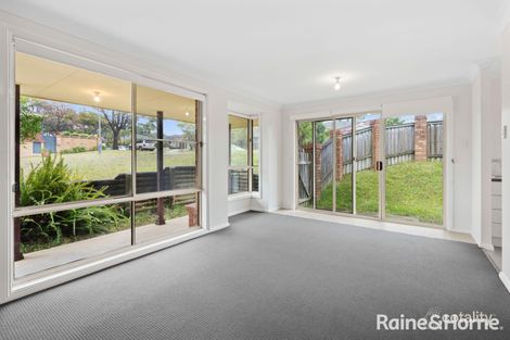 2b Aurora Pl, Bateau Bay, NSW 2261