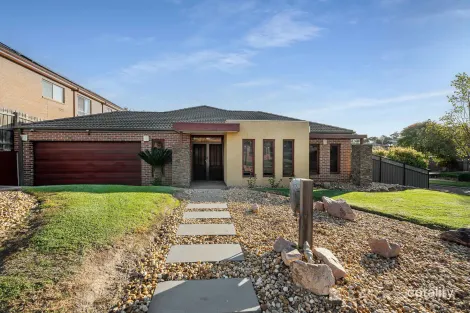 2 South Hidden Valley Cct, Beaconsfield, VIC 3807