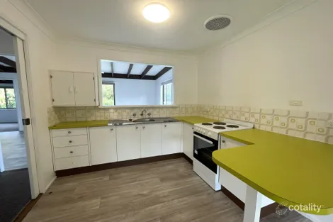 Property photo of 24 Laelana Avenue Budgewoi NSW 2262