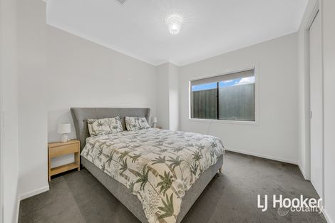 Property photo of 24 Hollyhoke Drive Maddingley VIC 3340