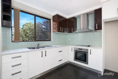 Property photo of 2/30 Kembla Street Wollongong NSW 2500