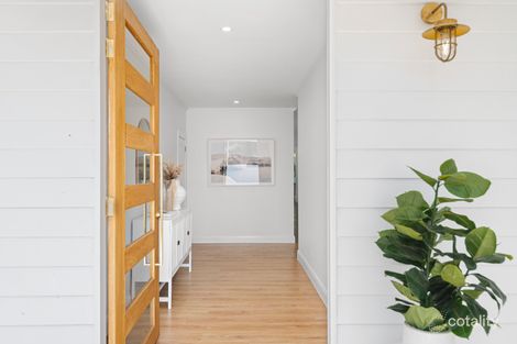 Property photo of 27 Oaks Avenue Long Jetty NSW 2261