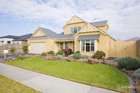 14 Park Valley Cres, Langwarrin, VIC 3910