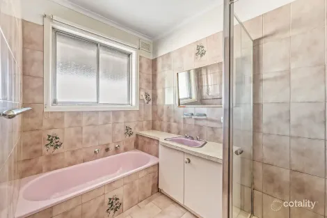 Property photo of 8 Penn Court Fawkner VIC 3060
