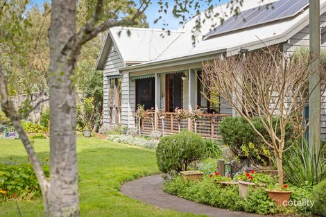 Property photo of 28 John Rowell Lane Mornington VIC 3931