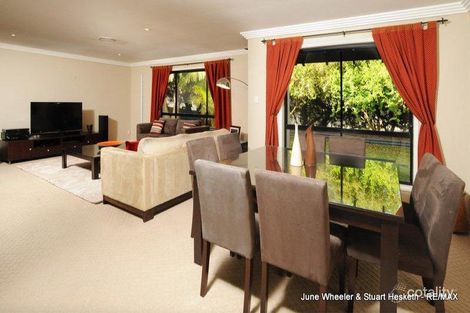 Property photo of 6 Beckenham Place Carindale QLD 4152