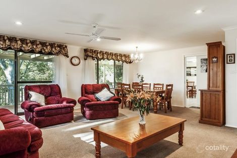 Property photo of 20 Narelle Close Lisarow NSW 2250