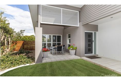 Property photo of 14 Cova Boulevard Hope Island QLD 4212