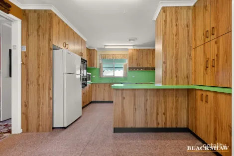 Property photo of 4 Blake Place Mawson ACT 2607