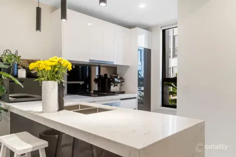Property photo of 1/4A-8 Hansford Road Coombabah QLD 4216