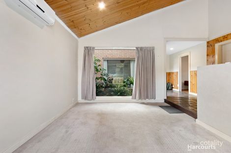 Property photo of 1 Glenbrae Court Berwick VIC 3806