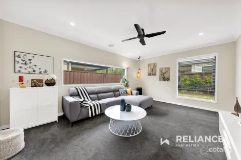 Property photo of 52 Dajarra Avenue Wyndham Vale VIC 3024