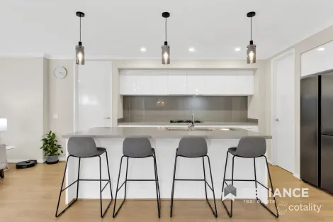 Property photo of 52 Dajarra Avenue Wyndham Vale VIC 3024