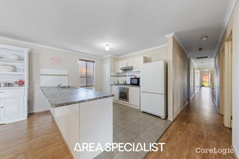 Property photo of 12 Red Gum Circuit Pakenham VIC 3810