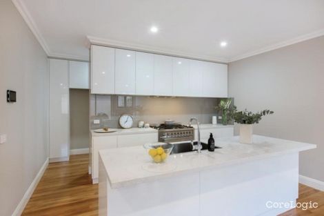 Property photo of 2/13 Whitehorse Road Deepdene VIC 3103