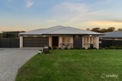 40 Brumby Cct, Woodford, QLD 4514