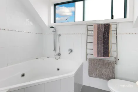 Property photo of 8/22 Pacific Parade Dee Why NSW 2099