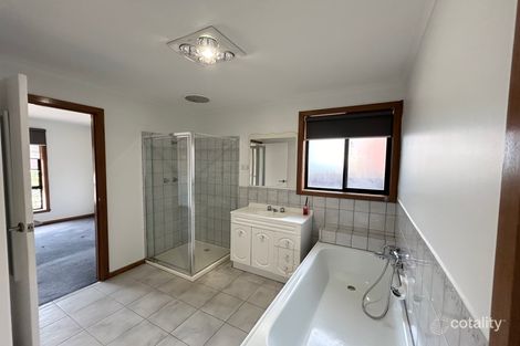 Property photo of 16 Shearwater Court Hoppers Crossing VIC 3029