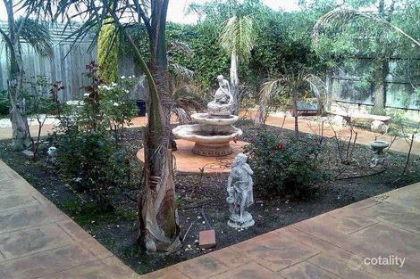 13 Abbotswood Dr, Hoppers Crossing, VIC 3029