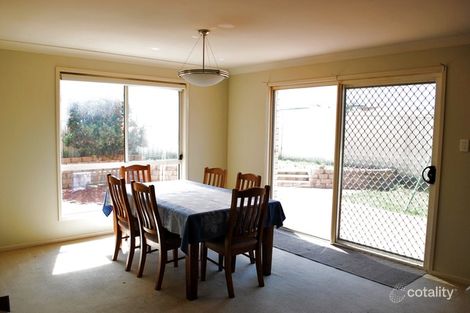 Property photo of 8 Flint Close West Hoxton NSW 2171