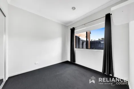 Property photo of 2/7 Juliana Avenue Wyndham Vale VIC 3024