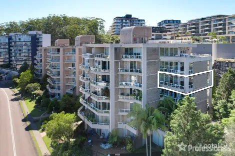 Property photo of 15/91-95 John Whiteway Drive Gosford NSW 2250