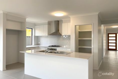 Property photo of 16 Sahlia Avenue Kalkallo VIC 3064