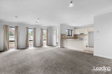 Property photo of 2/9-17 Wallaby Walk Sunbury VIC 3429