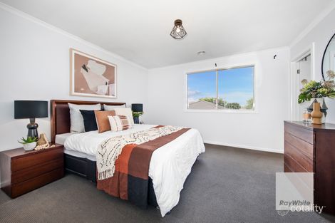 Property photo of 37 The Glades Taylors Hill VIC 3037
