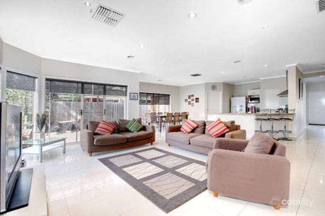 Property photo of 32 University Drive Taylors Hill VIC 3037