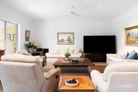 Property photo of 18 Robert Hoddle Grove Bombira NSW 2850