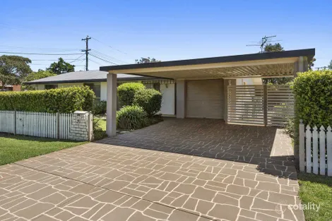 11 Ruth St, Centenary Heights, QLD 4350