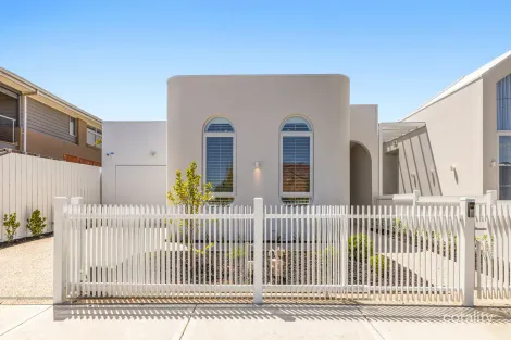 Property photo of 32A Dublin Avenue Strathmore VIC 3041