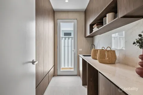 Property photo of 32A Dublin Avenue Strathmore VIC 3041