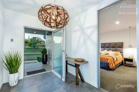 Property photo of 8 Blair Crescent Googong NSW 2620