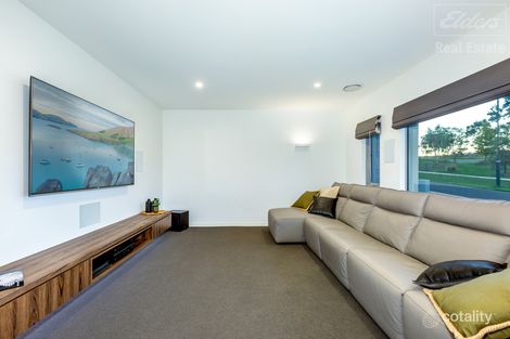 Property photo of 8 Blair Crescent Googong NSW 2620