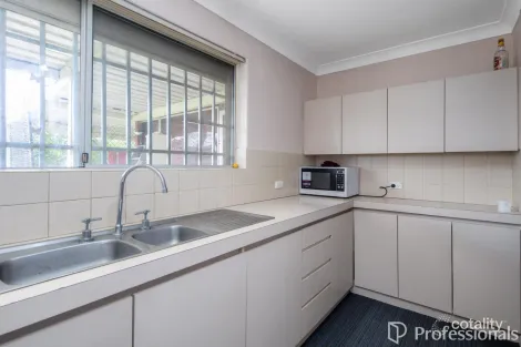 Property photo of 22 Marlboro Road Swan View WA 6056