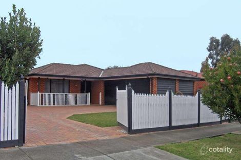 Property photo of 11 Buckingham Close Narre Warren VIC 3805