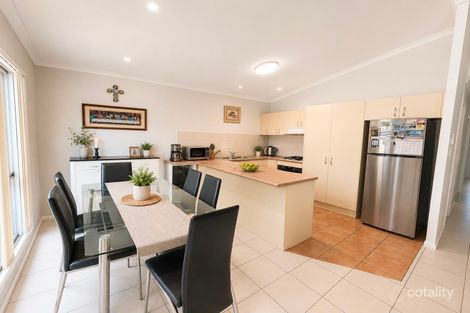 Property photo of 5 Moore Place Forest Lake QLD 4078
