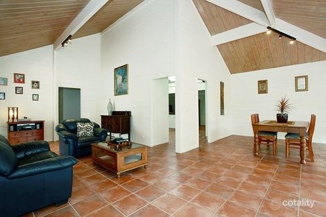 Property photo of 2 Chisholm Court Mount Ommaney QLD 4074