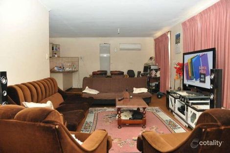 Property photo of 2/35 Willaton Street St Albans VIC 3021