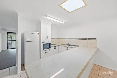 Property photo of 2/59 Treeview Drive Burleigh Waters QLD 4220