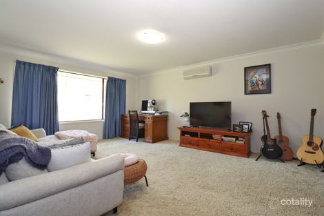 Property photo of 16 Elizabeth Avenue Cowra NSW 2794