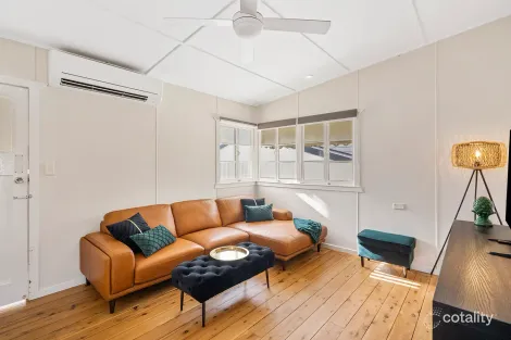Property photo of 175 Stratton Terrace Manly QLD 4179