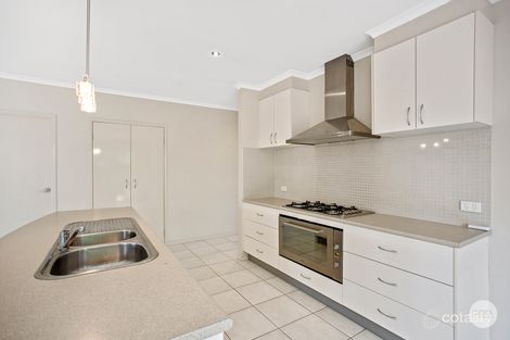 Property photo of 23 Ambrosia Rise Epsom VIC 3551