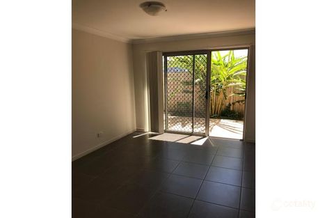 Property photo of 2/16 Herbert Street Scarborough QLD 4020