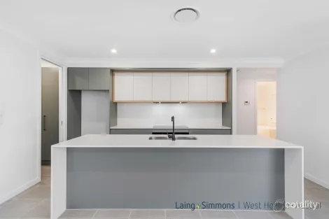 Property photo of 38 Mantis Circuit Leppington NSW 2179